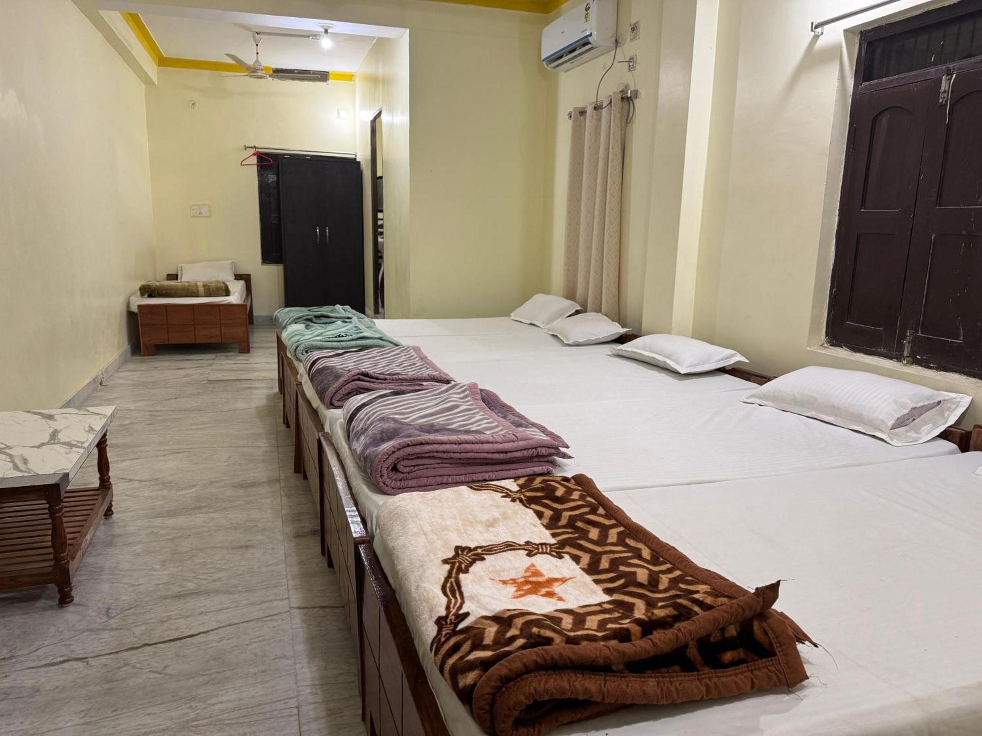 Hotel Manokamna Bodh Gaya Esterno foto